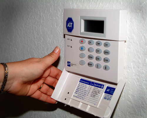 The Benefits of a Wireless Home Security Alarm System