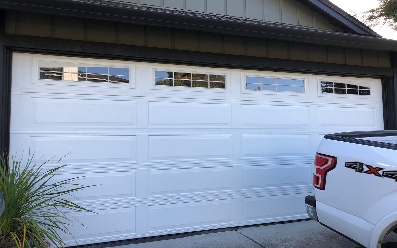 The Complete Guide to Garage Door Maintenance