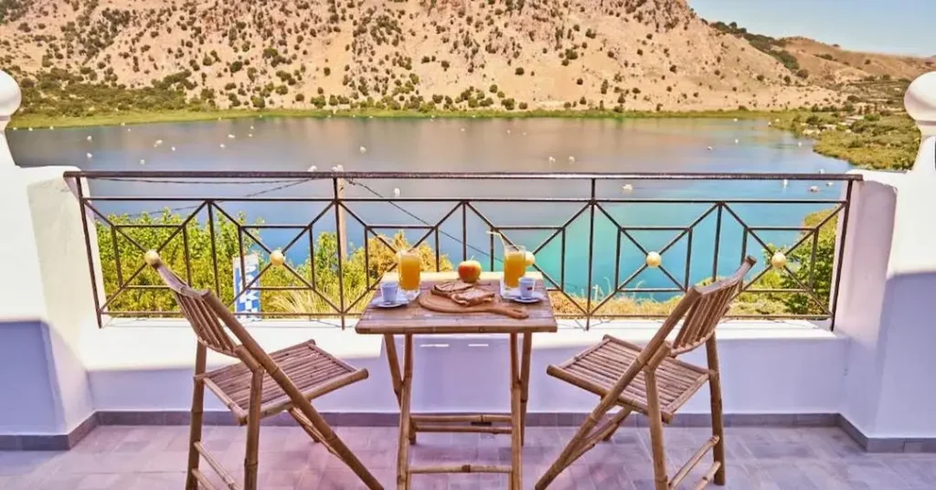 Relaxing Retreat Above Crete’s Freshwater Lake
